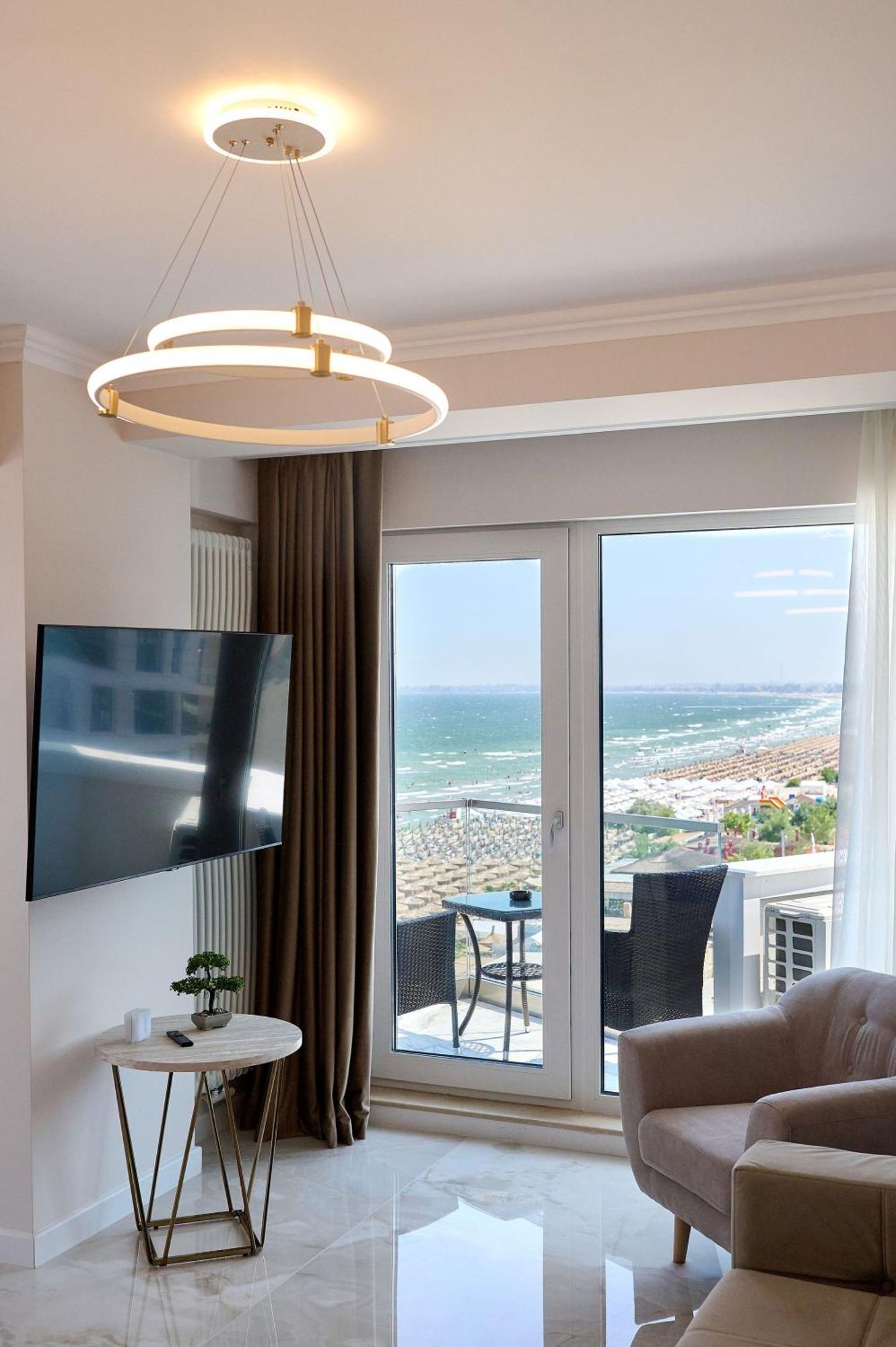 Beach Bliss Apartment In Infinity Beach Resort Parking Mamaia Dış mekan fotoğraf