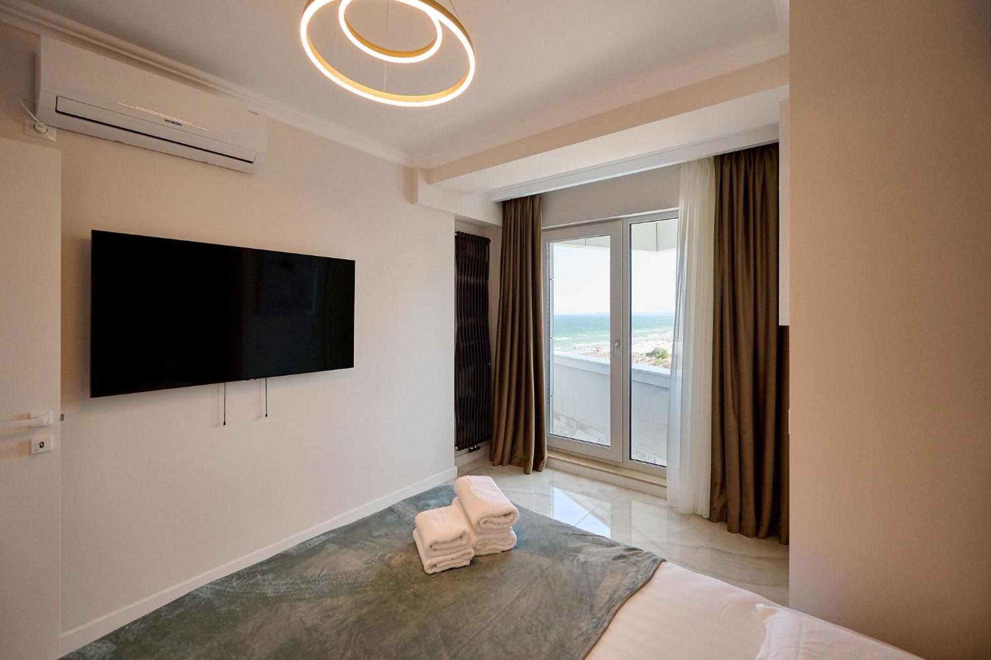 Beach Bliss Apartment In Infinity Beach Resort Parking Mamaia Dış mekan fotoğraf