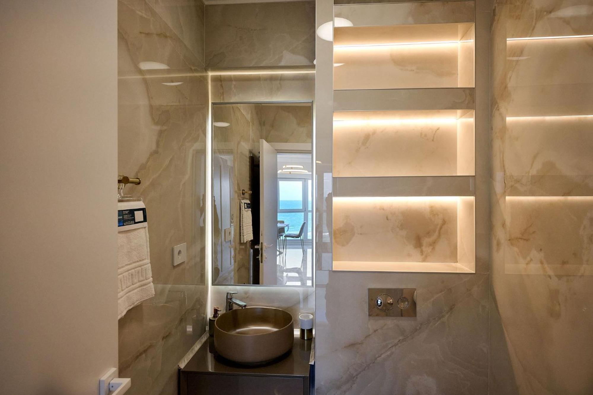 Beach Bliss Apartment In Infinity Beach Resort Parking Mamaia Dış mekan fotoğraf