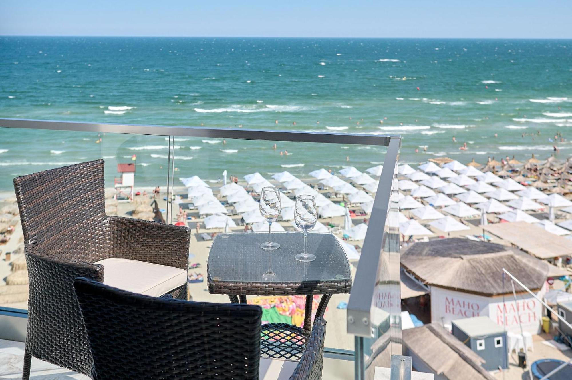 Beach Bliss Apartment In Infinity Beach Resort Parking Mamaia Dış mekan fotoğraf