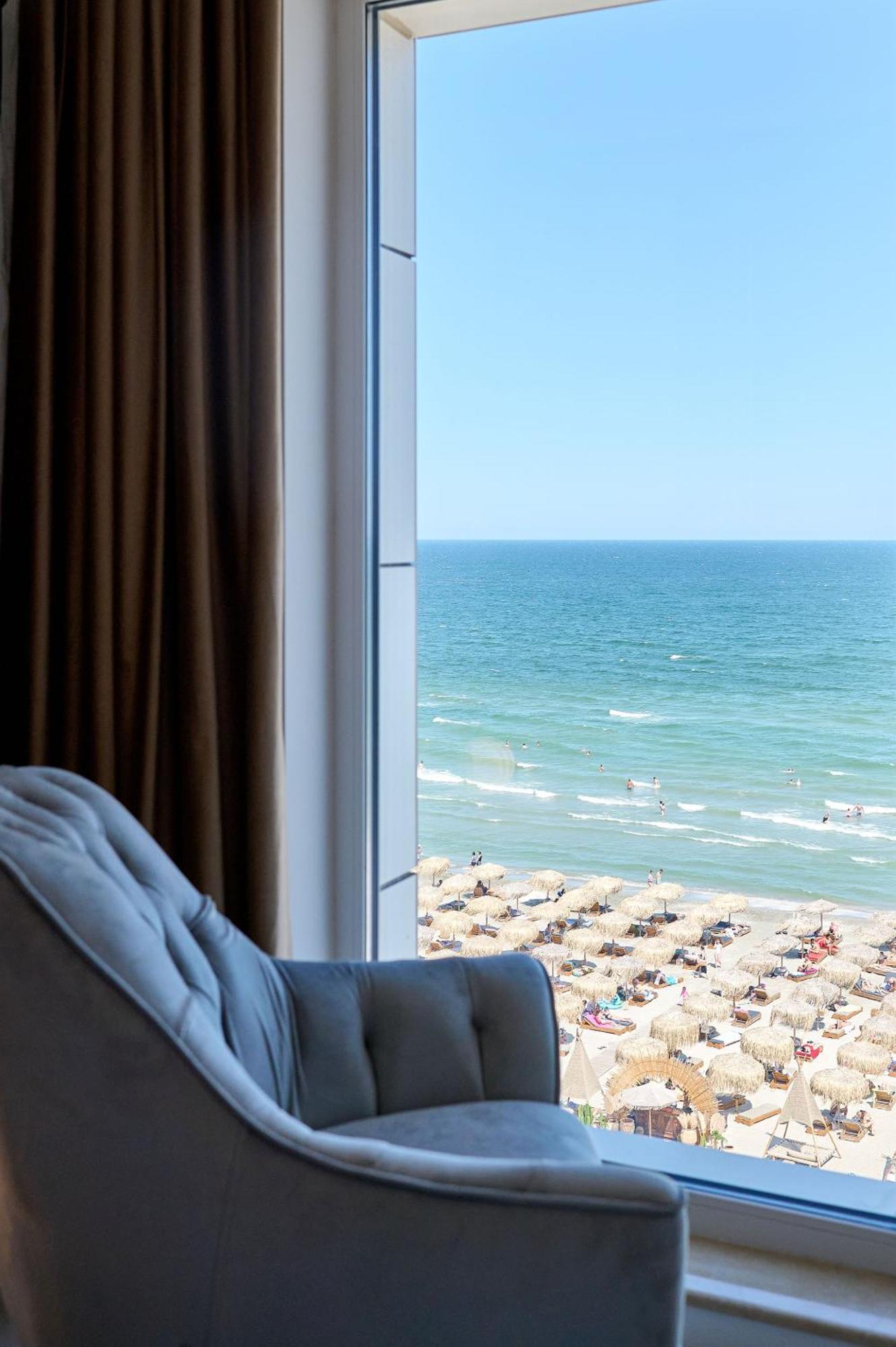 Beach Bliss Apartment In Infinity Beach Resort Parking Mamaia Dış mekan fotoğraf