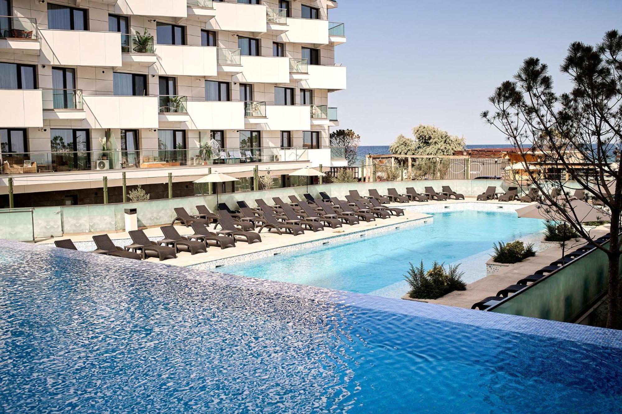 Beach Bliss Apartment In Infinity Beach Resort Parking Mamaia Dış mekan fotoğraf
